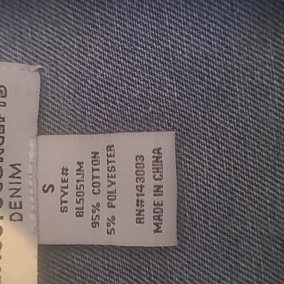 Denim Studded Jacket. Sz S. NWT - Picture 6 of 6